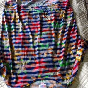 LulaRoe Irma shirt (xs)